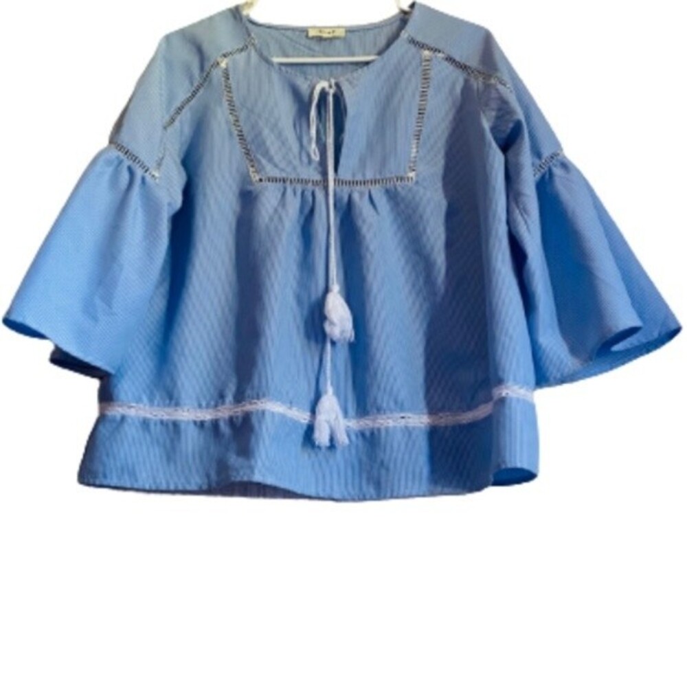 Love J WOMEN’S BLUE & WHITE STRIPE PEASANT w/ WHITE TASSEL TIE TOP |  Size- M